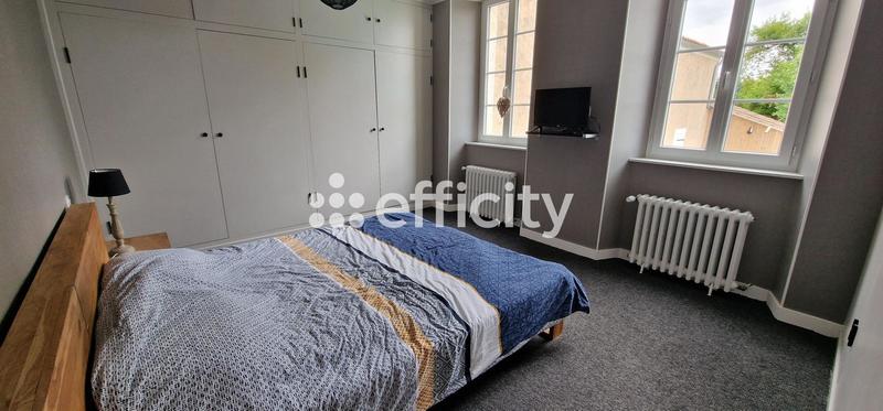 Maison - 267 m² - 7 pièces