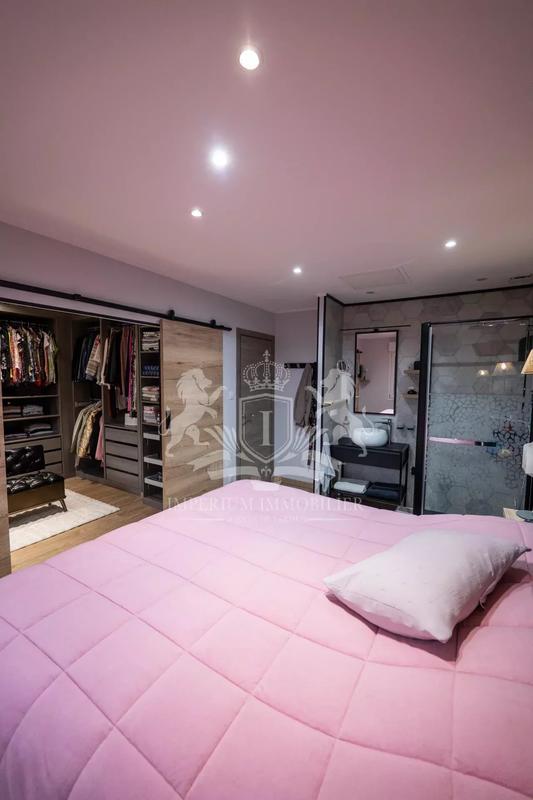 Maison - 143 m² - 7 pièces