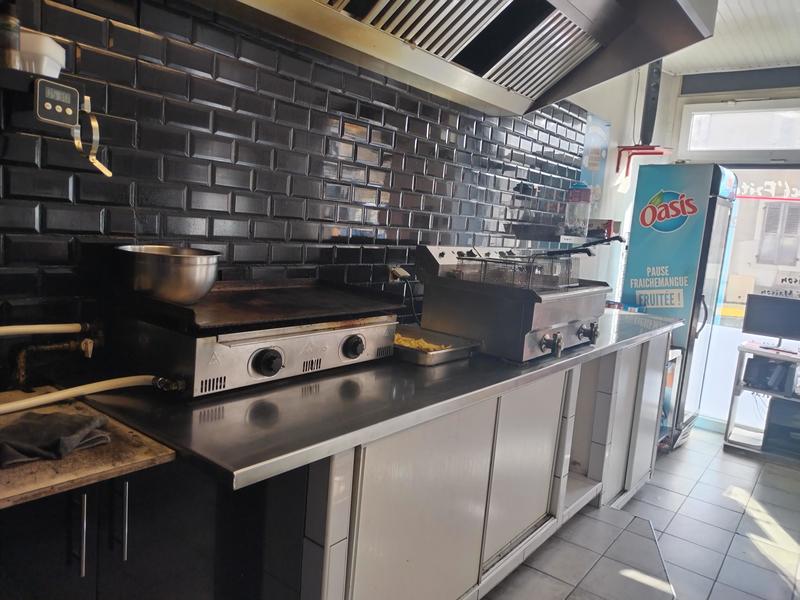 Fonds de commerce - Magasins - 76 m²