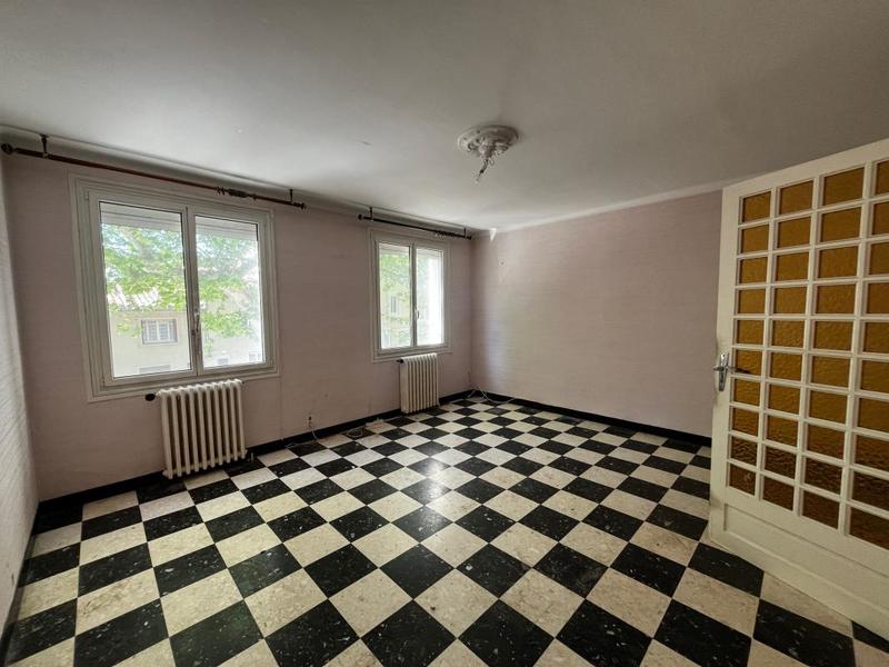 Maison - 243 m² - 11 pièces