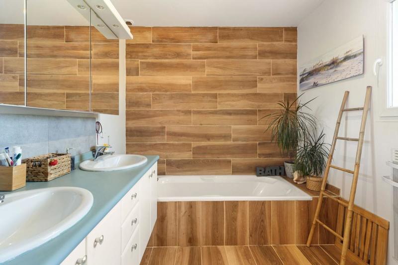 Maison - 224 m² - 7 pièces