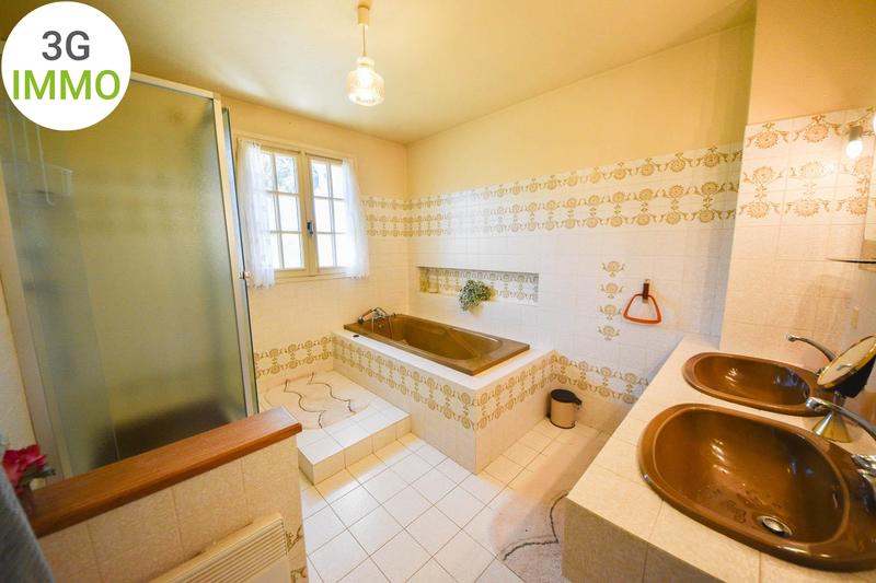 Maison - 140 m² - 5 pièces