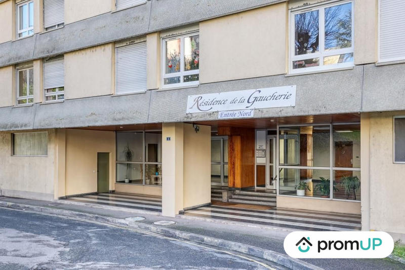 Appartement - 81 m² - 4 pièces