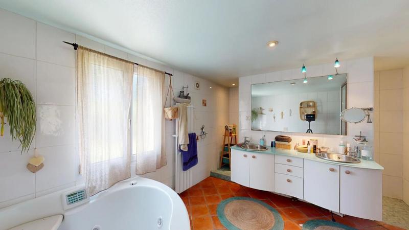 Maison - 187 m² - 5 pièces