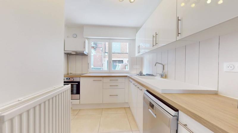 Appartement - 138 m² - 7 pièces