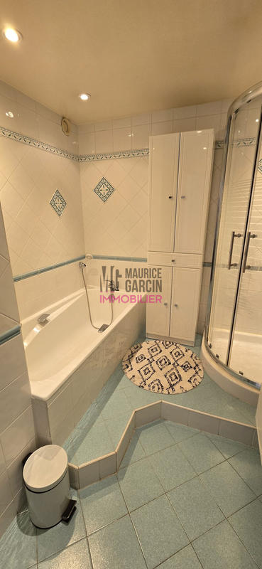 Appartement - 94 m² - 4 pièces