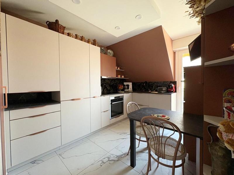 Appartement - 118 m² - 5 pièces