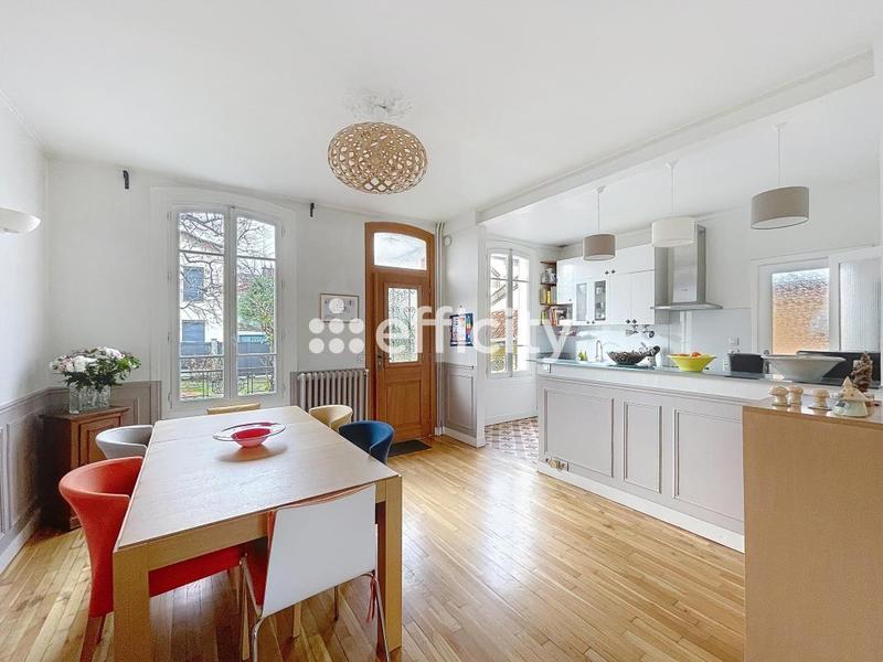 Pavillon - 135 m² - 6 pièces