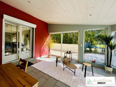 Maison traditionnelle - 103 m² - 6 pièces