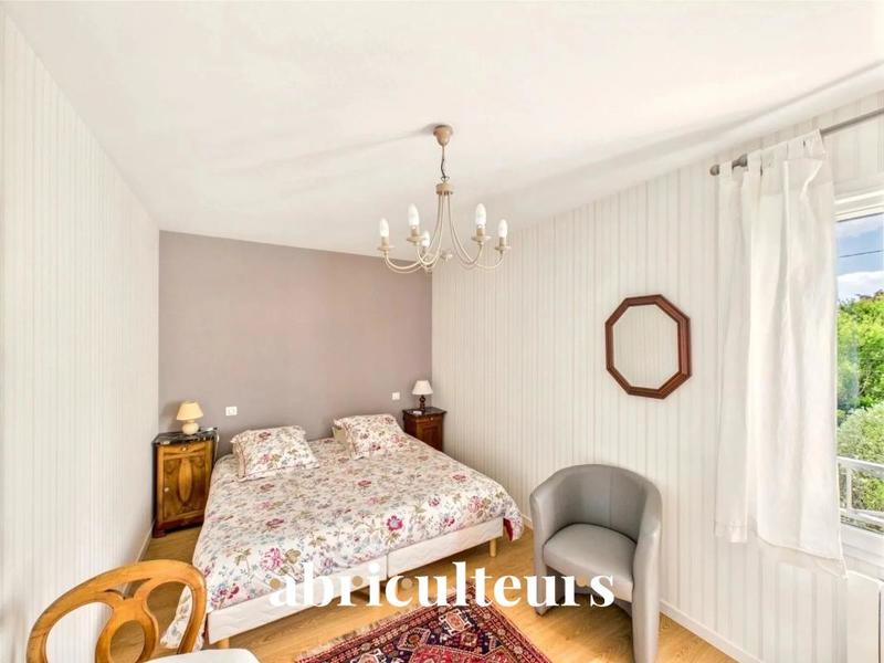 Maison ancienne - 242 m² - 8 pièces