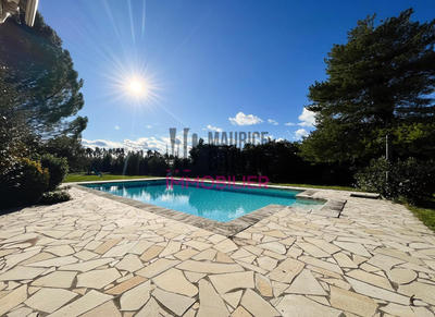 Maison - 175 m² - 4 pièces