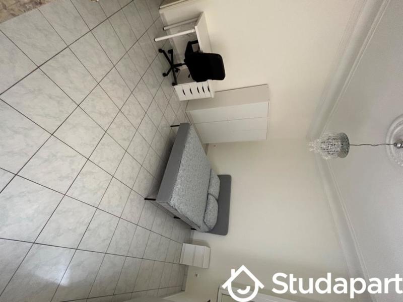 Chambre - 12 m² - 1 pièce