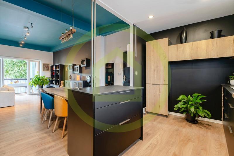 Appartement - 120 m² - 5 pièces