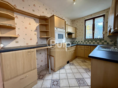 Maison - 113 m² - 8 pièces