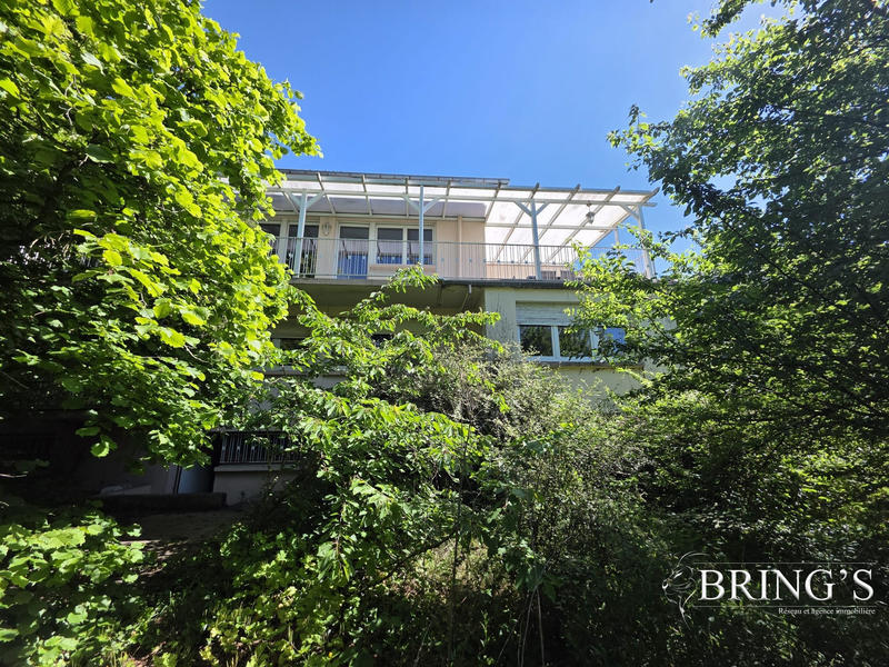 Appartement - 146 m² - 6 pièces