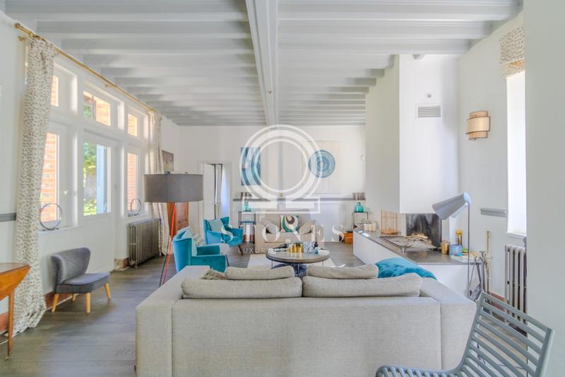 Maison ancienne - 213 m² - 8 pièces