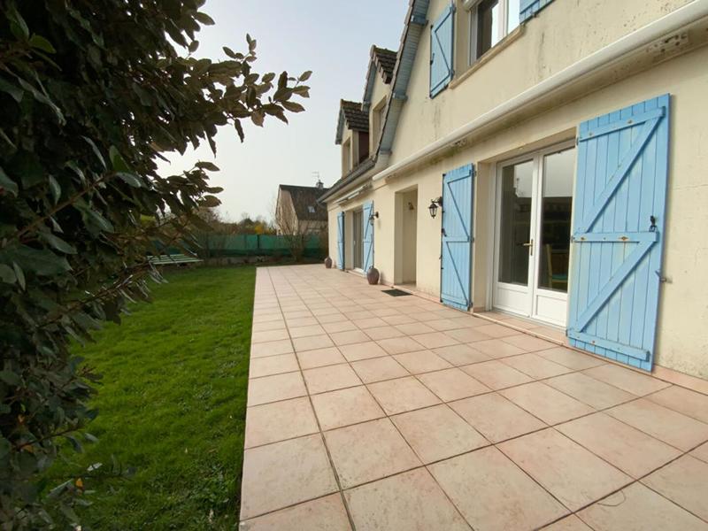 Maison - 165 m² - 8 pièces