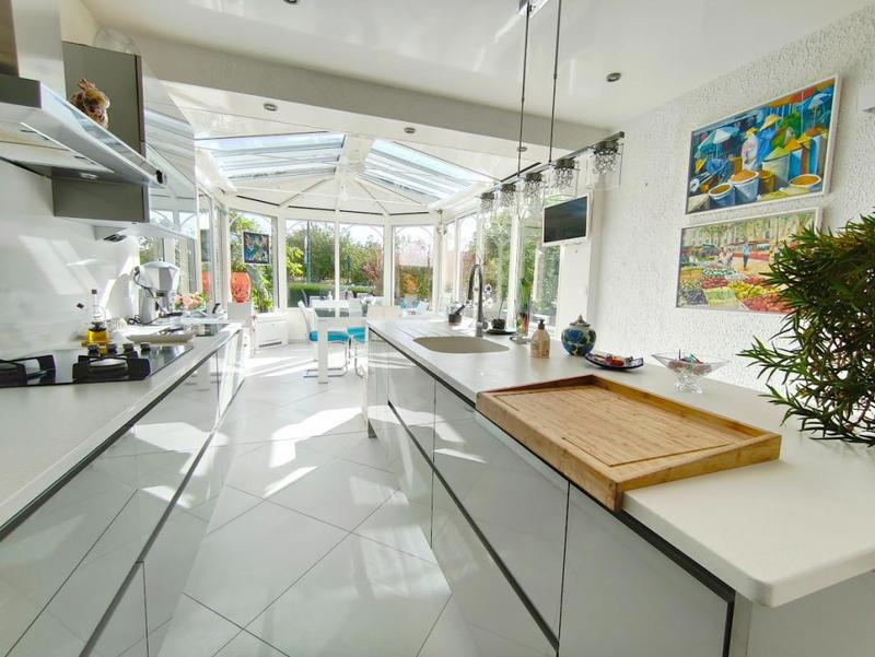 Maison - 177 m² - 7 pièces