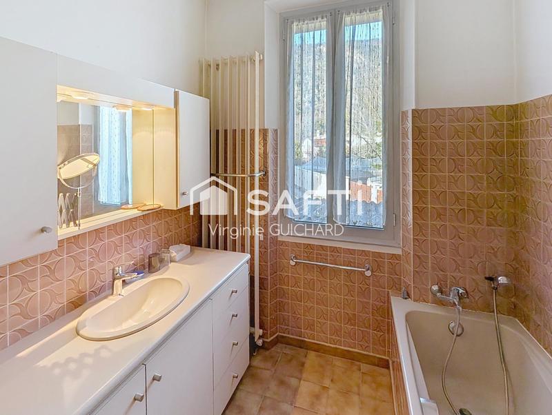 Maison - 138 m² - 5 pièces