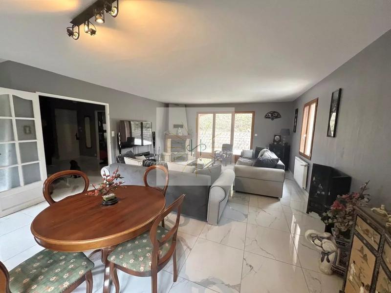 Maison - 124 m² - 6 pièces