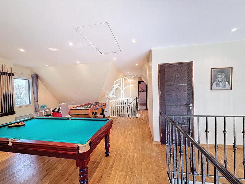 Villa - 177 m² - 6 pièces