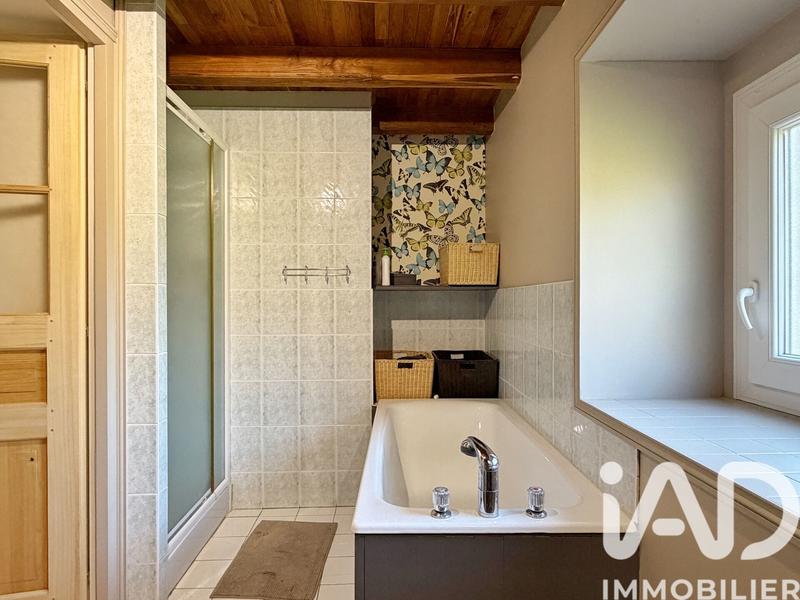 Maison - 212 m² - 8 pièces