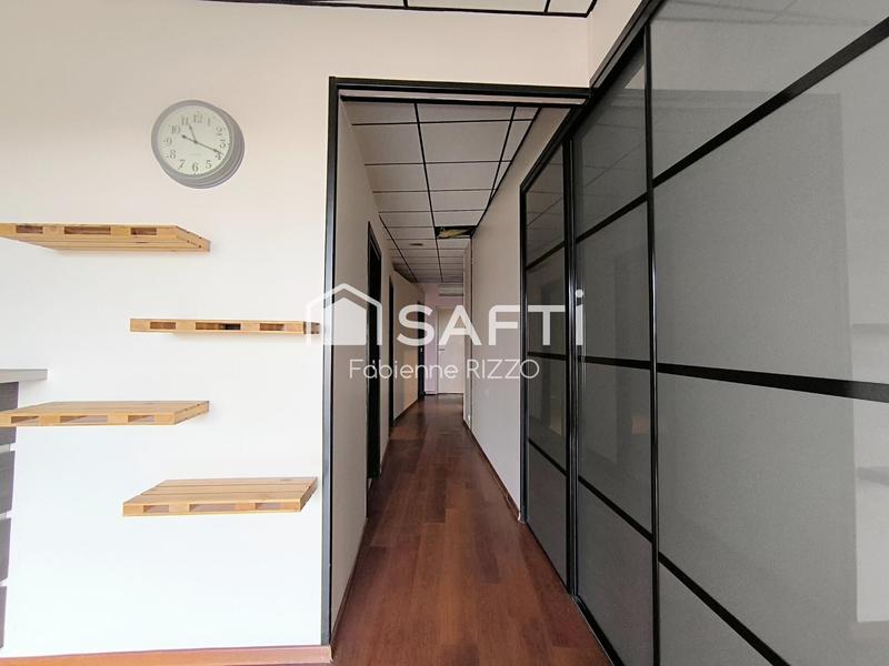 Bureau - 146 m² - 8 pièces