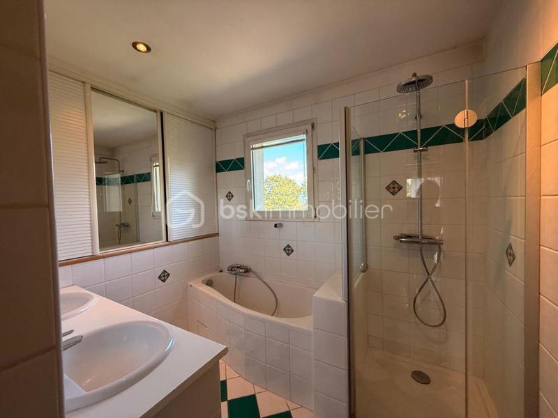 Maison - 156 m² - 5 pièces