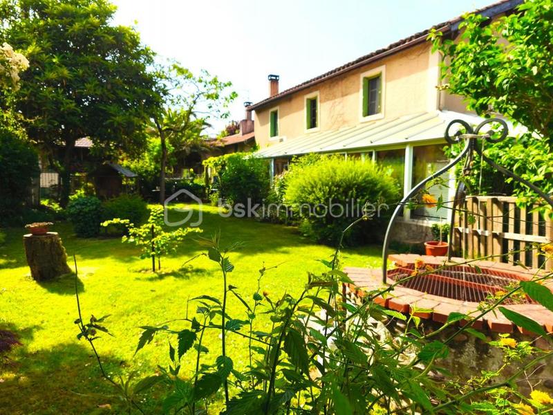 Maison ancienne - 225 m² - 9 pièces