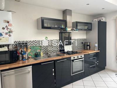 Maison - 90 m² - 6 pièces