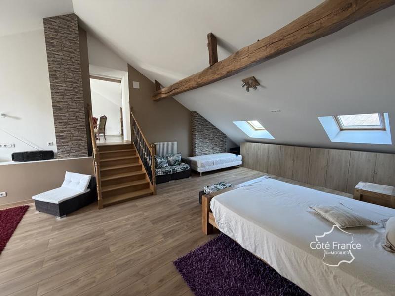 Demeure - 418 m² - 14 pièces