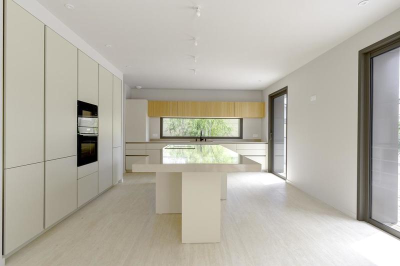 Maison - 226 m² - 6 pièces