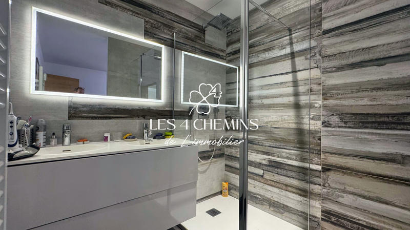 Villa - 200 m² - 7 pièces