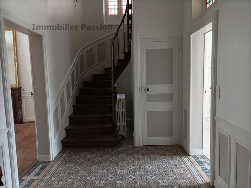 Maison ancienne - 318 m² - 15 pièces