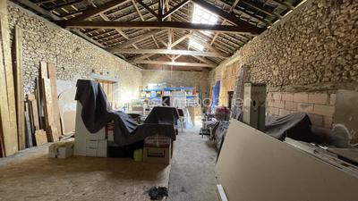 Propriété - 219 m² - 7 pièces