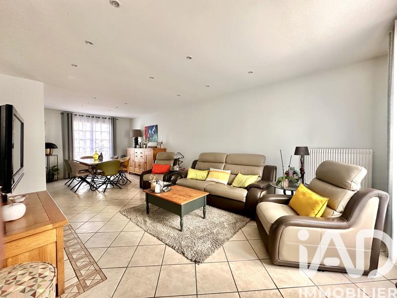 Maison - 104 m² - 5 pièces