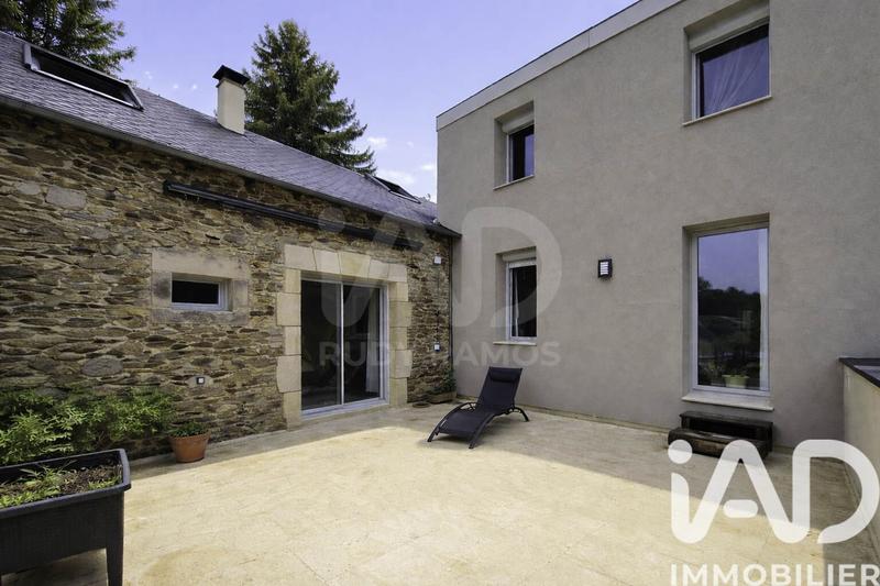 Maison de maîtres - 300 m² - 12 pièces