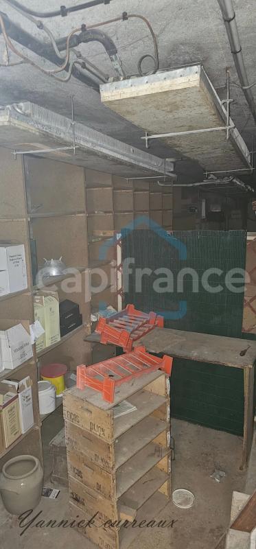 Maison - 244 m² - 9 pièces