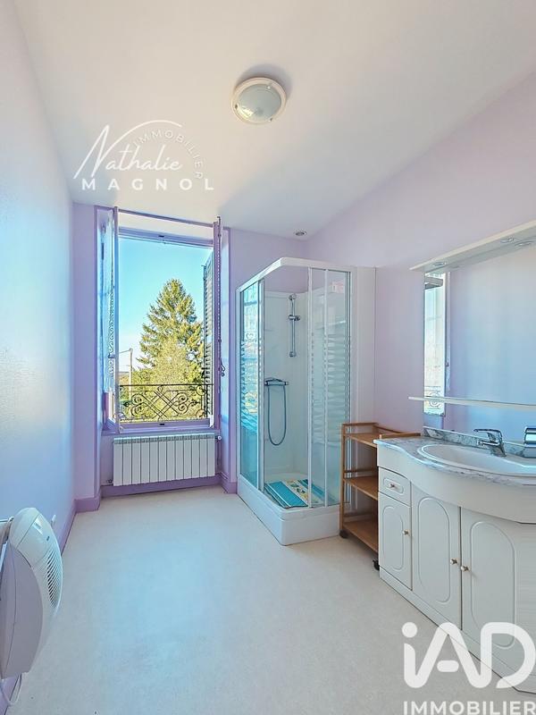 Maison - 197 m² - 8 pièces