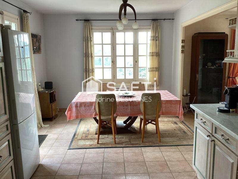 Maison - 210 m² - 8 pièces