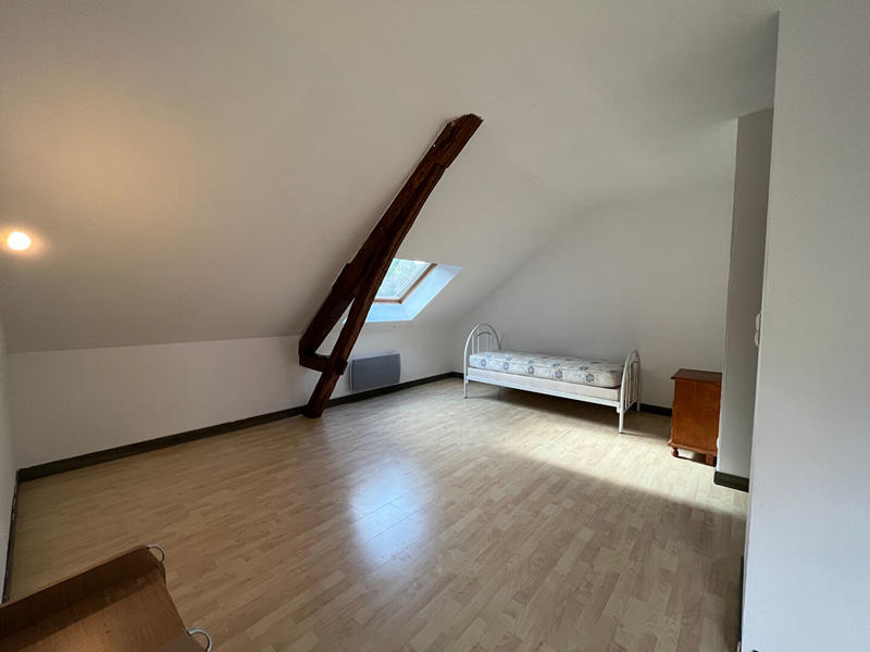 Maison - 270 m² - 6 pièces