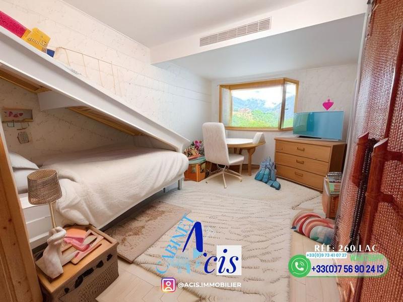 Maison - 195 m² - 7 pièces