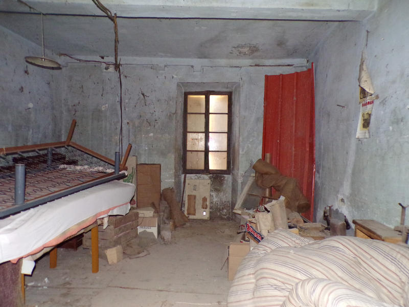 Maison - 325 m² - 11 pièces