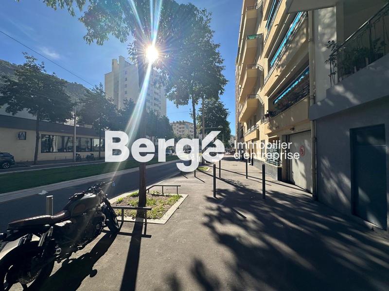 Local commercial - 107 m²