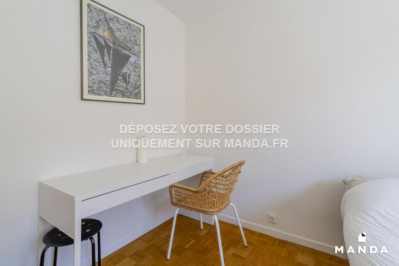 Chambre - 11 m² - 5 pièces