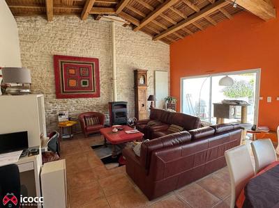 Maison en pierre - 155 m² - 6 pièces