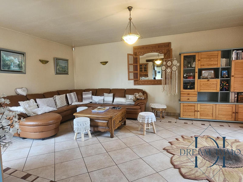 Maison traditionnelle - 120 m² - 6 pièces