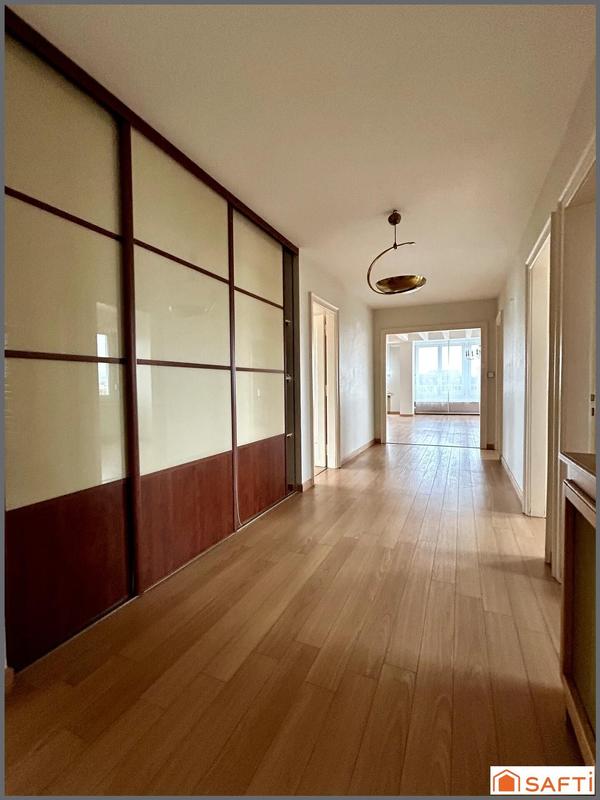 Appartement - 135 m² - 4 pièces