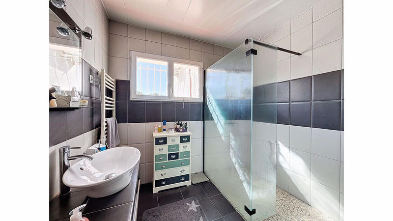 Maison - 163 m² - 6 pièces