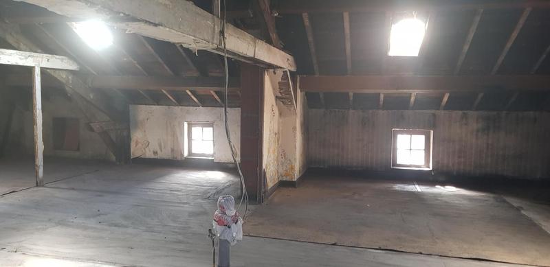 Loft - 203 m² - 7 pièces